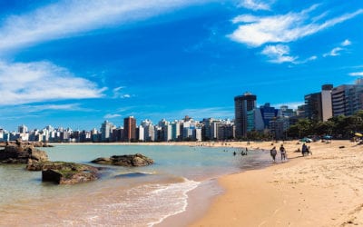 2 praias para conhecer quando passar pelo Espírito Santo