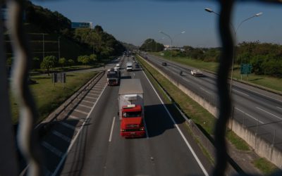 Como controlar os custos de pedágio em viagens interestaduais?