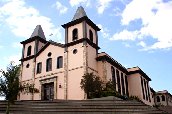 igreja-matriz-de-sao-goncalo-destinos